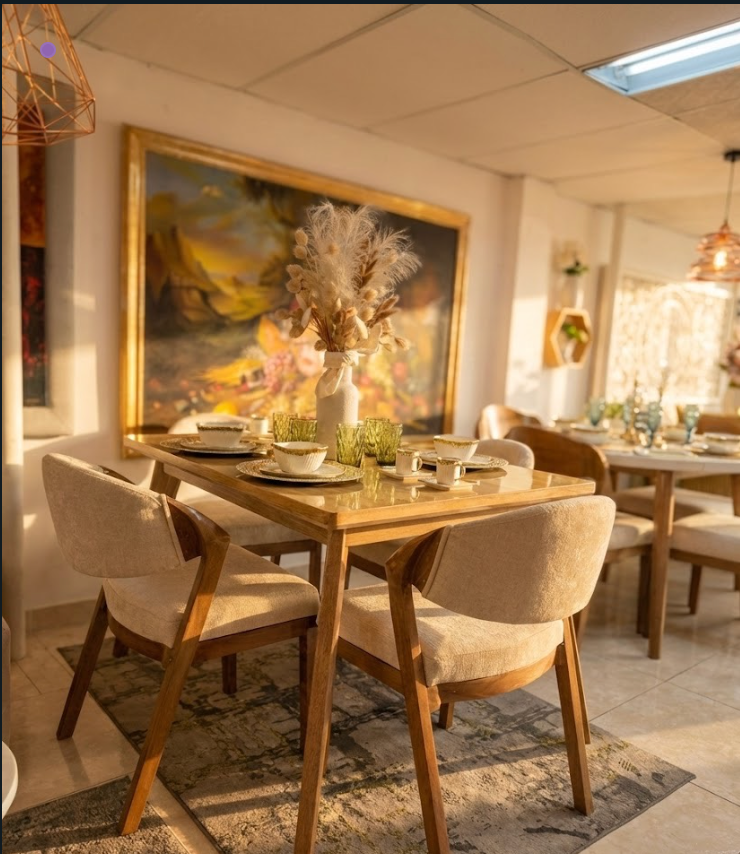 Comedor Monarca - 100% Madera Flor Morado con Sillas Ergonómicas Tapizadas