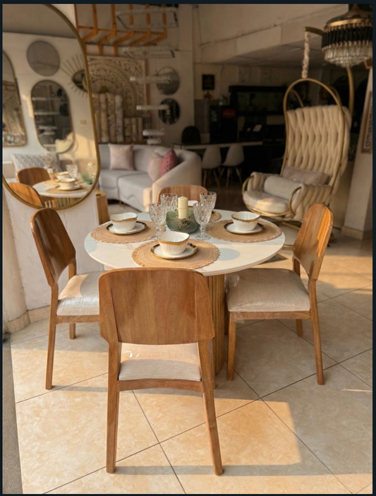 Comedor Toñito - Mesa Redonda en Madera + 4 Sillas Premium | My Sofá